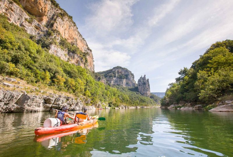 Canoë – Kayak de Vallon à St Martin d’Ardèche – 32 km / 1 jour avec Loulou Bateaux à Vallon-Pont-d'Arc - 0